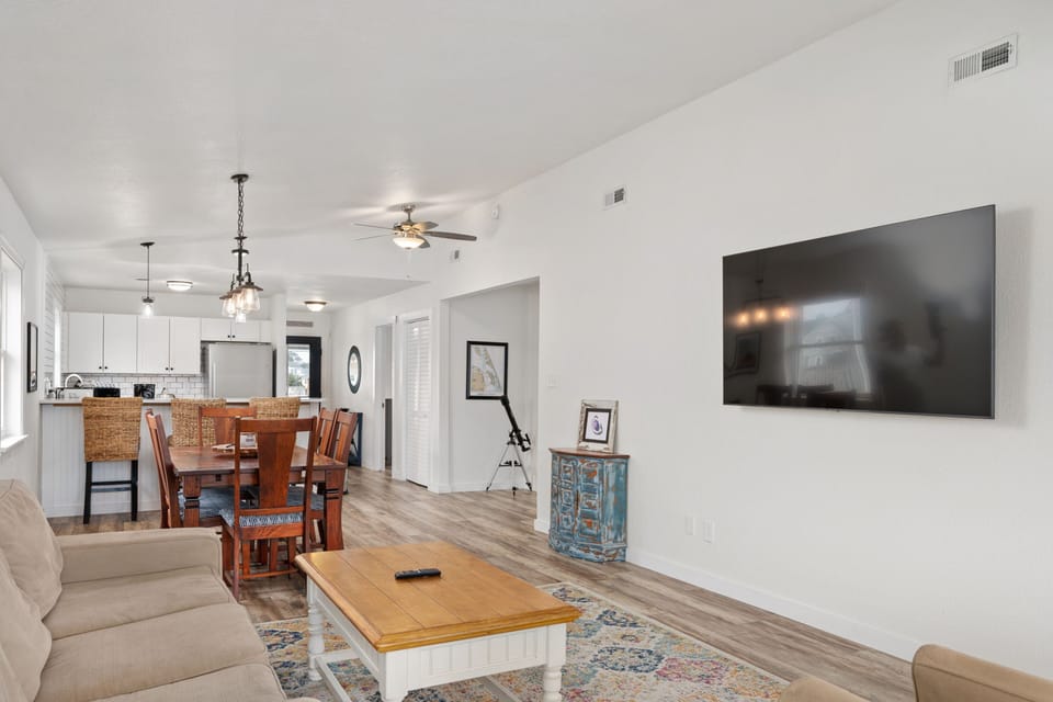CH80: Scout's Cove | Living Area