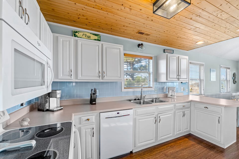 NHCF20: Barracuda Cove | Top Level Kitchen