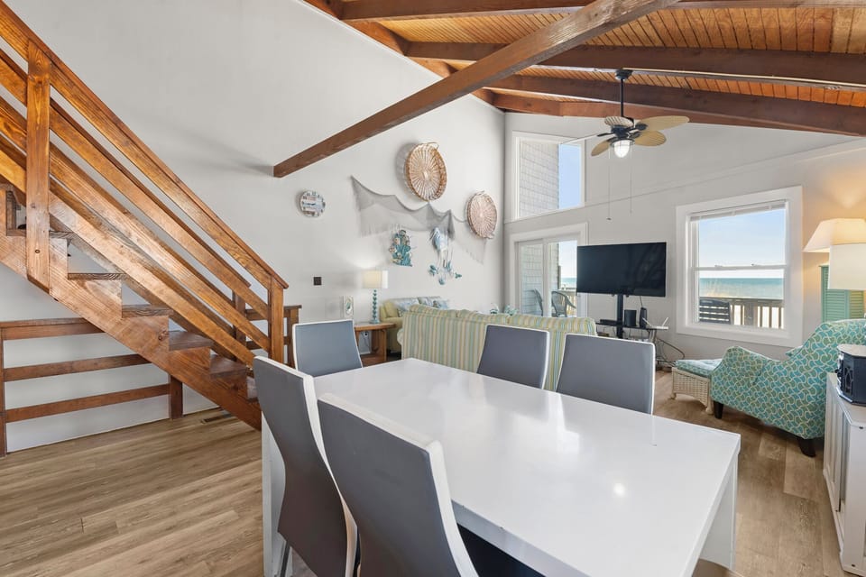 SN22L: For The Good Times | Top Level Dining Area