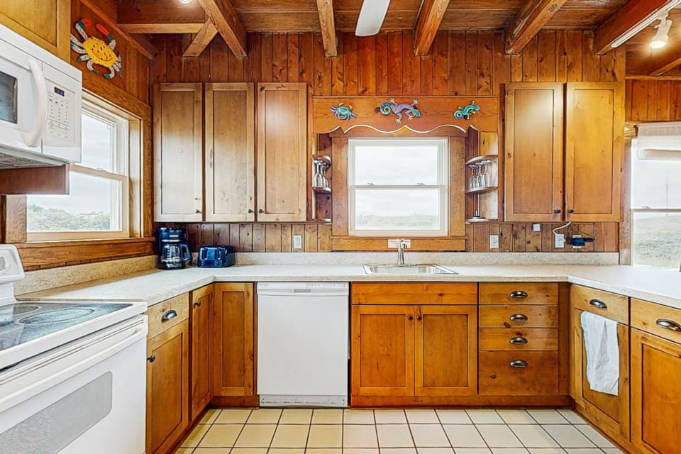 SH118: Bel Isle | Kitchen