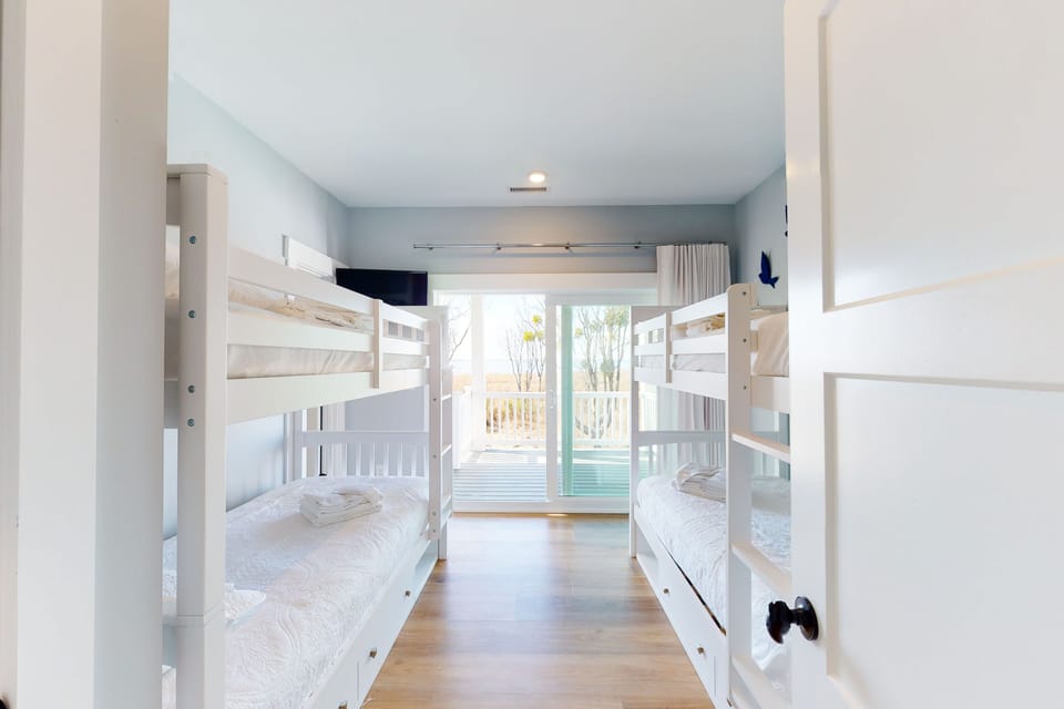 SCB22: Carolina Breeze | Mid Level Bedroom 3
