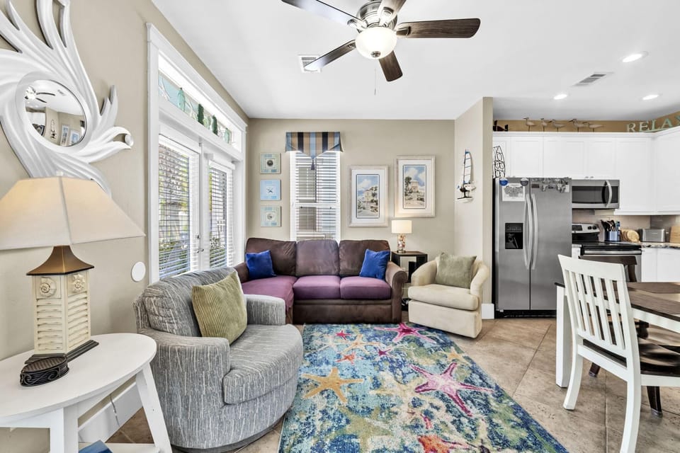 1st Fl Living/Dining/Kitchen