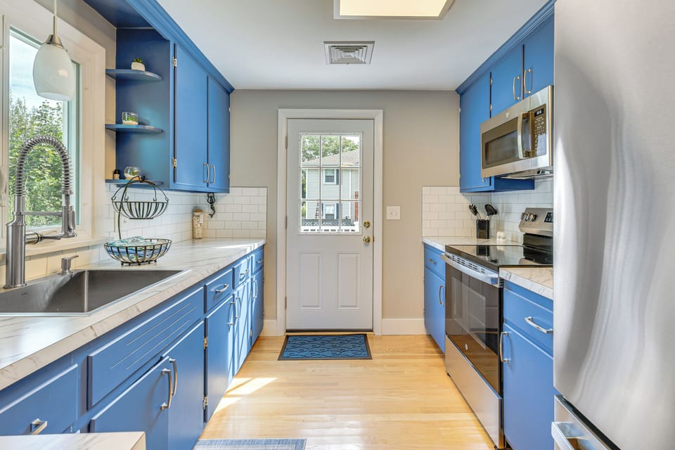 Kitchen | Main Level | Cooking Basics | Drip & Keurig Coffee Makers