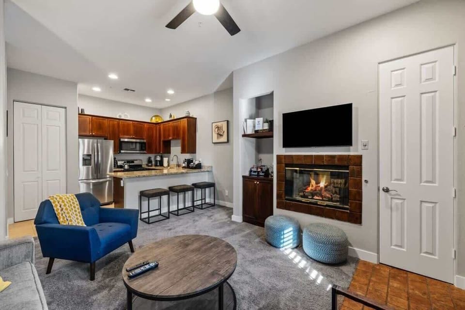Comfortable area with entertainment setup