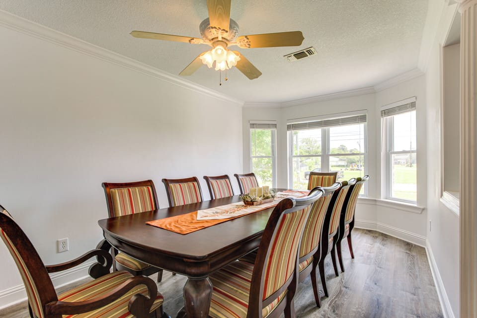 Dining Area | Dishware & Flatware