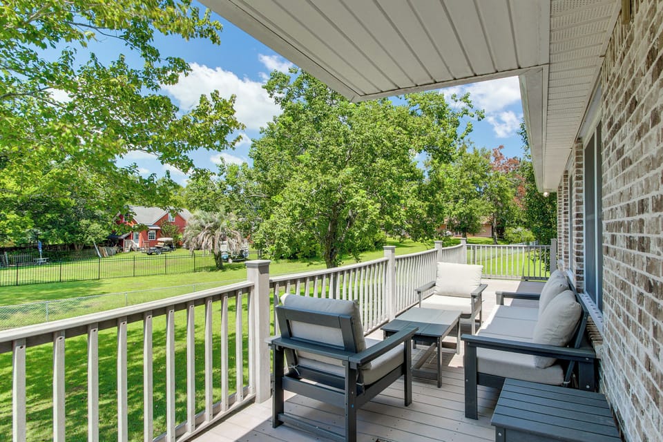 Biloxi Vacation Rental | 5BR | 2.5BA | 2,644 Sq Ft | Stairs to Enter