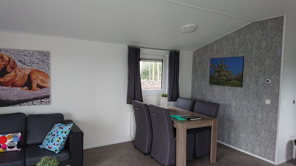 Dining room of Camping Natuurlijk Limburg – Bos 4