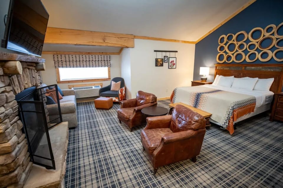 Stretch out in your suite with cozy seating and warmth.