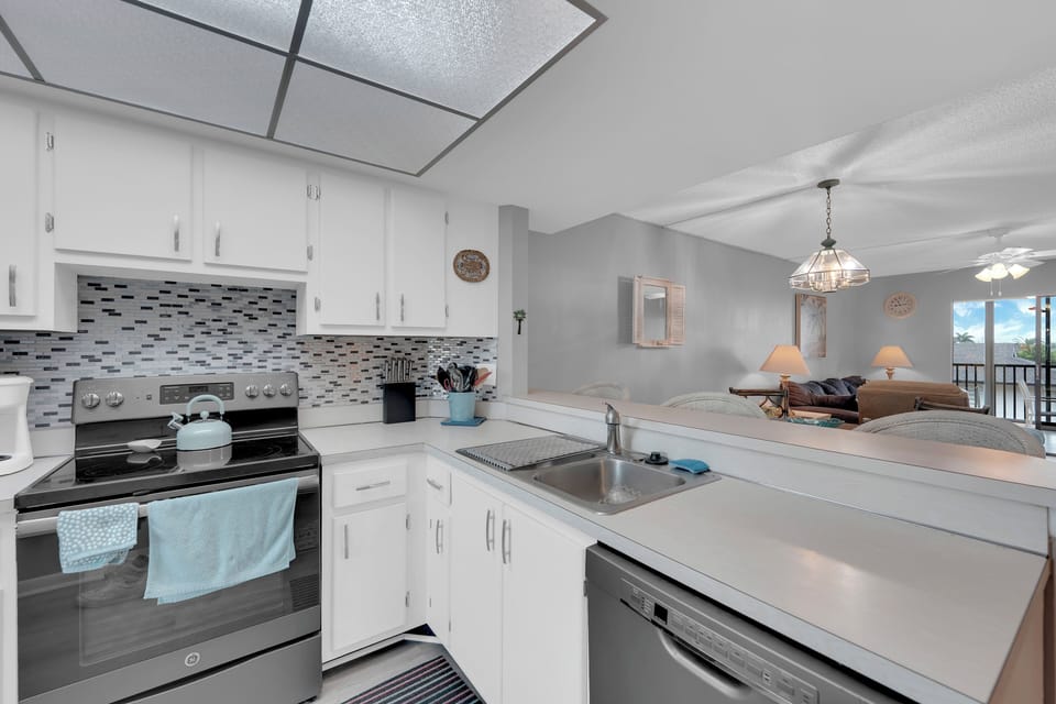 Fairview Isles 215 kitchen