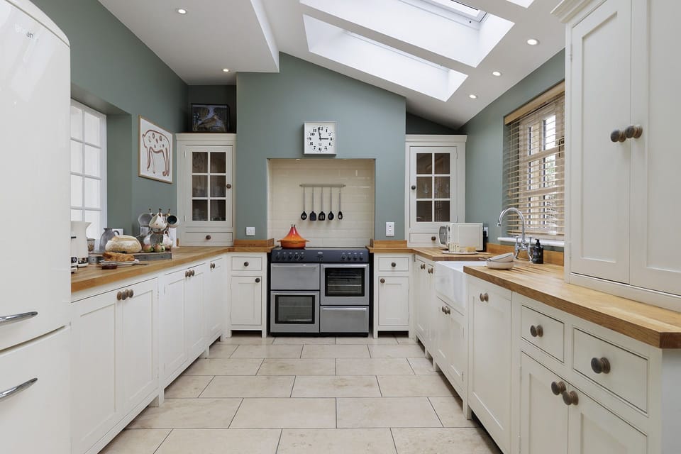 Pickwick Kitchen - StayCotswold