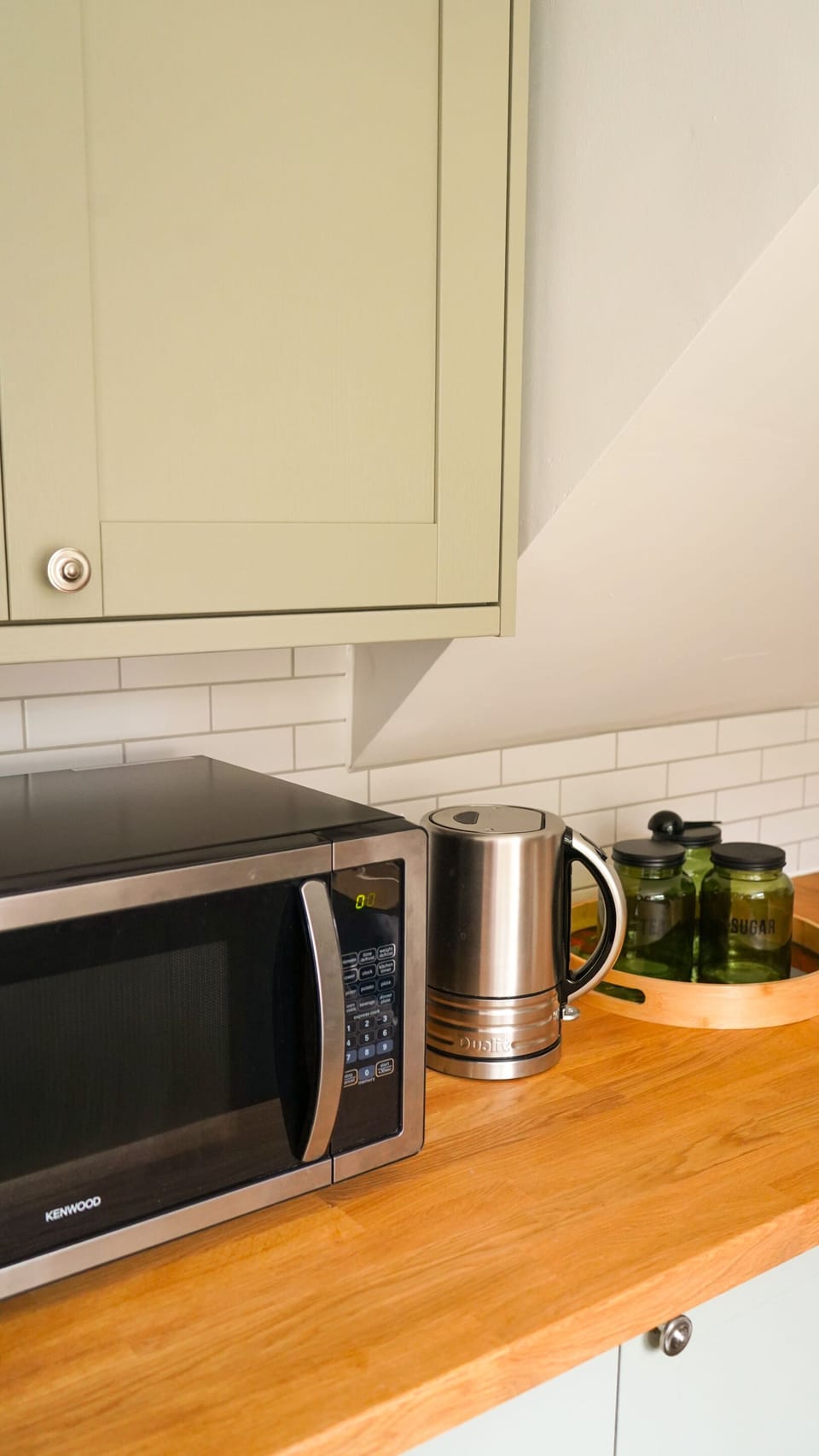 Microwave & Kettle
