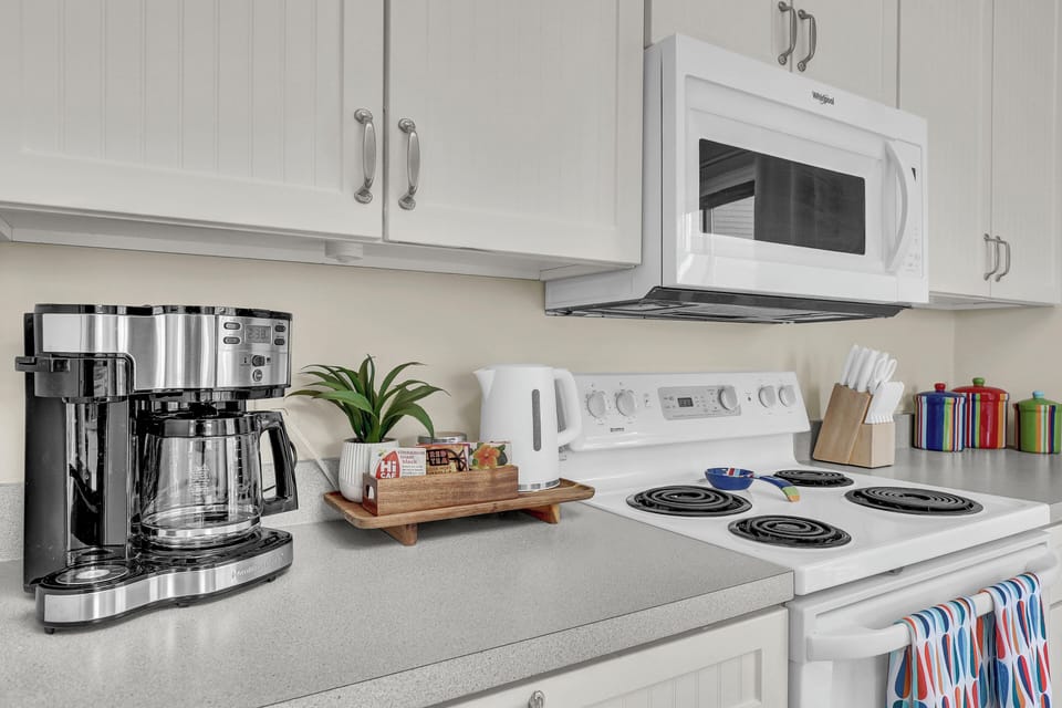 Complimentary tea and coffee to get your mornings started right!