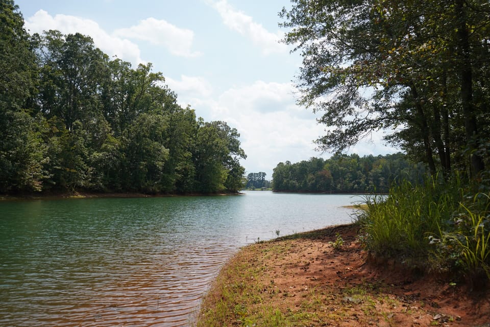 The property is on Lake Hartwell.