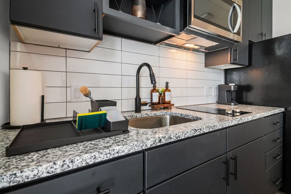 Kitchen sink
