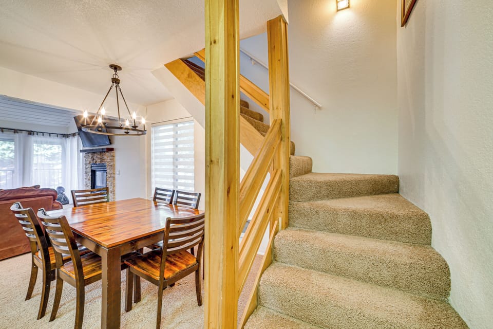 Stairs to 2nd Floor
