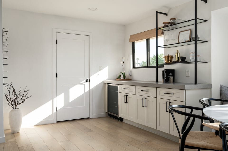 Mini Bar