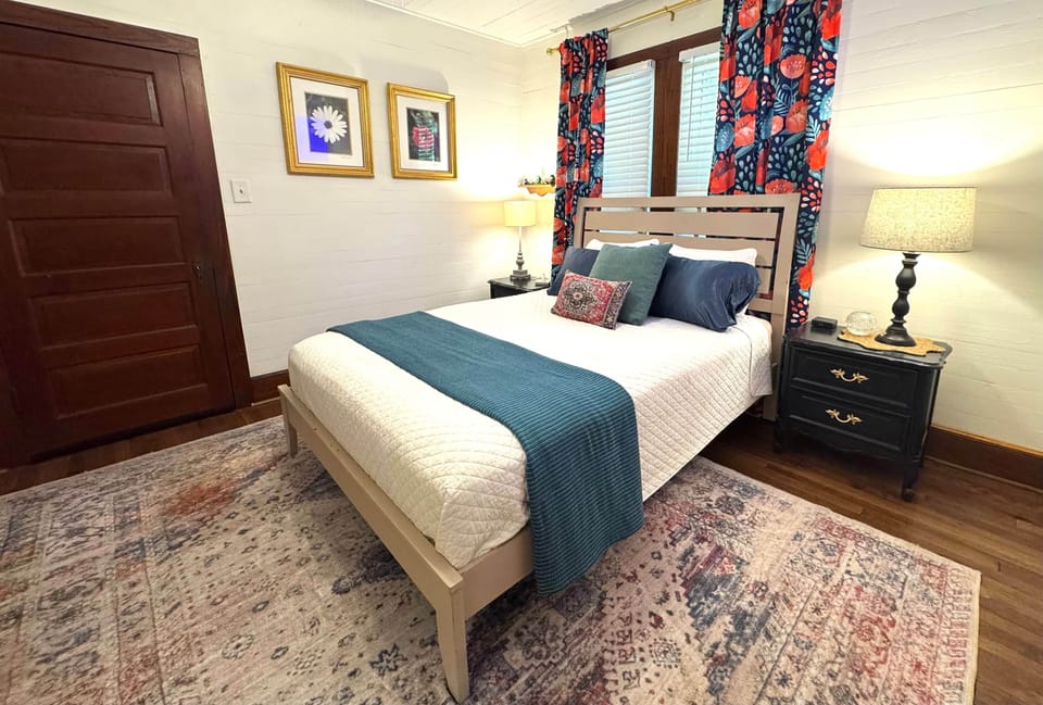 Comfy queen size bed 
