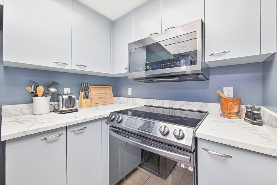 Cross12 - New remodeled and fully equipped kitchen