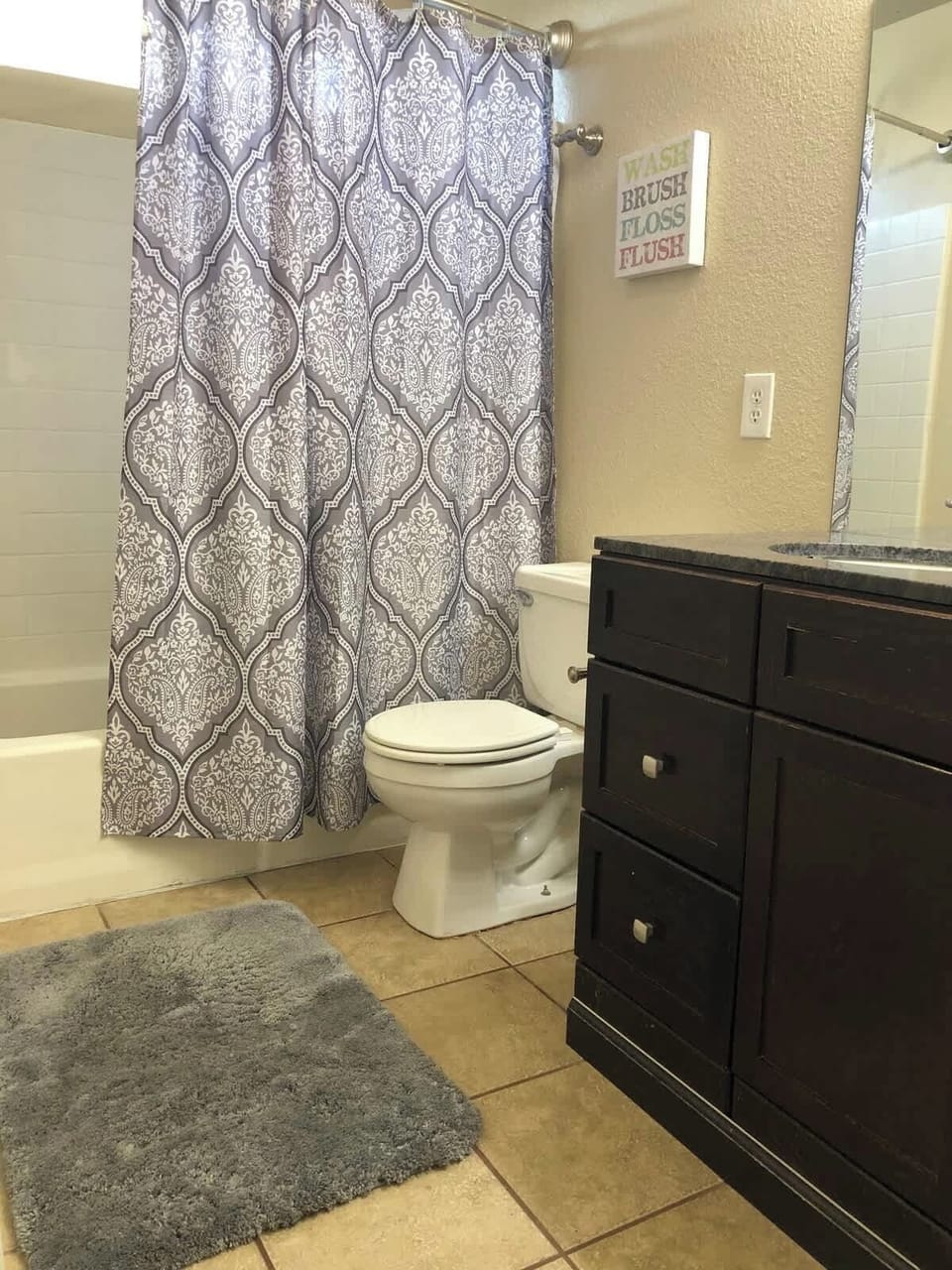 Upstairs hall bathroom