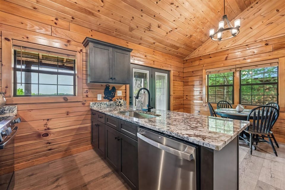 25-Kitchen