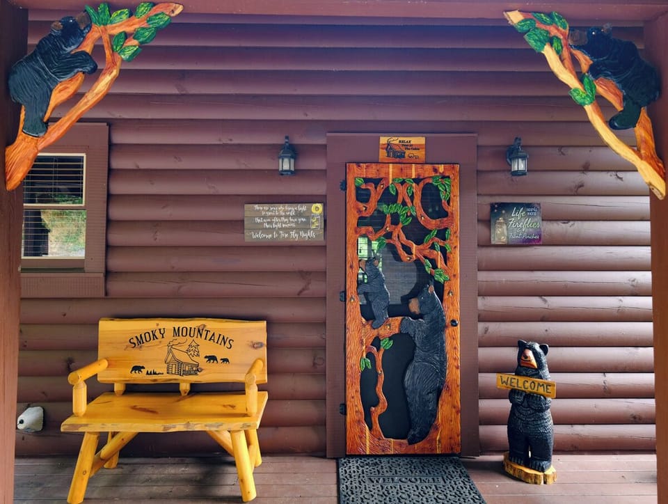 Firefly Nights combines comfort, seclusion, and natural beauty, providing an unforgettable Smoky Mountain experience.
