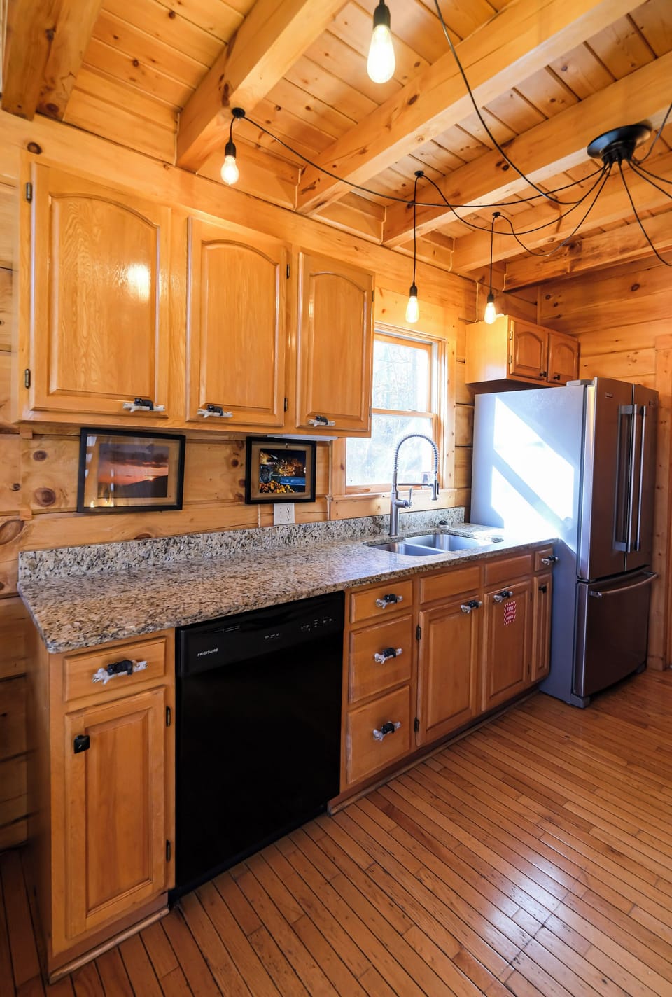 ComingSoon!LazyBearLodge_196096