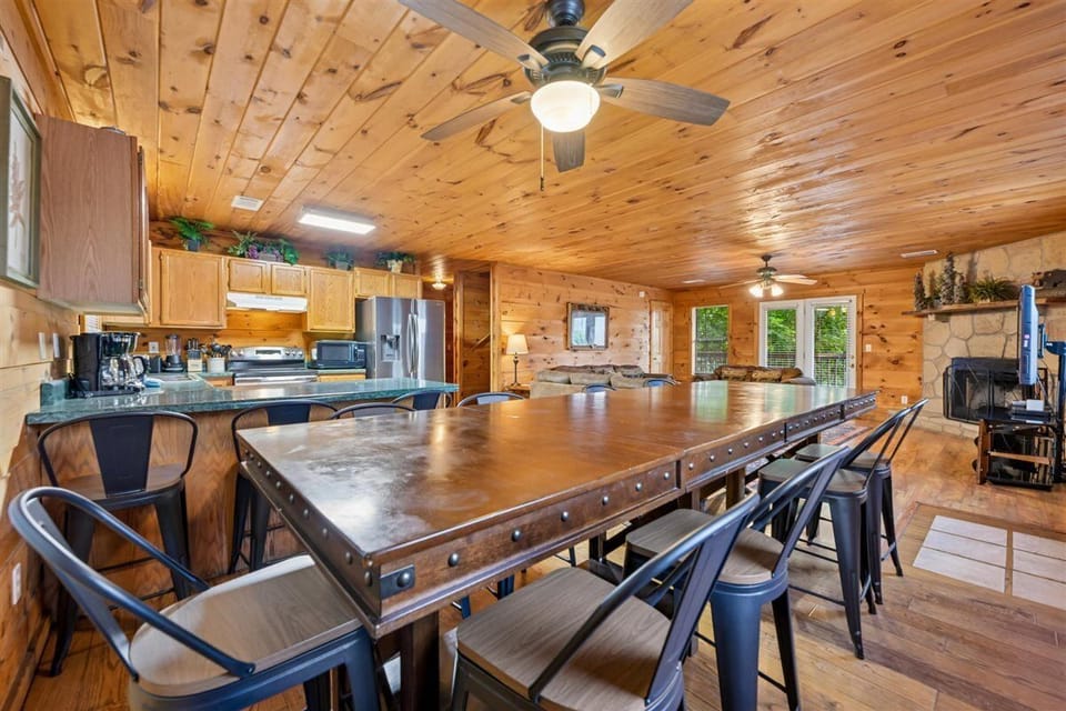 021-Dining Area