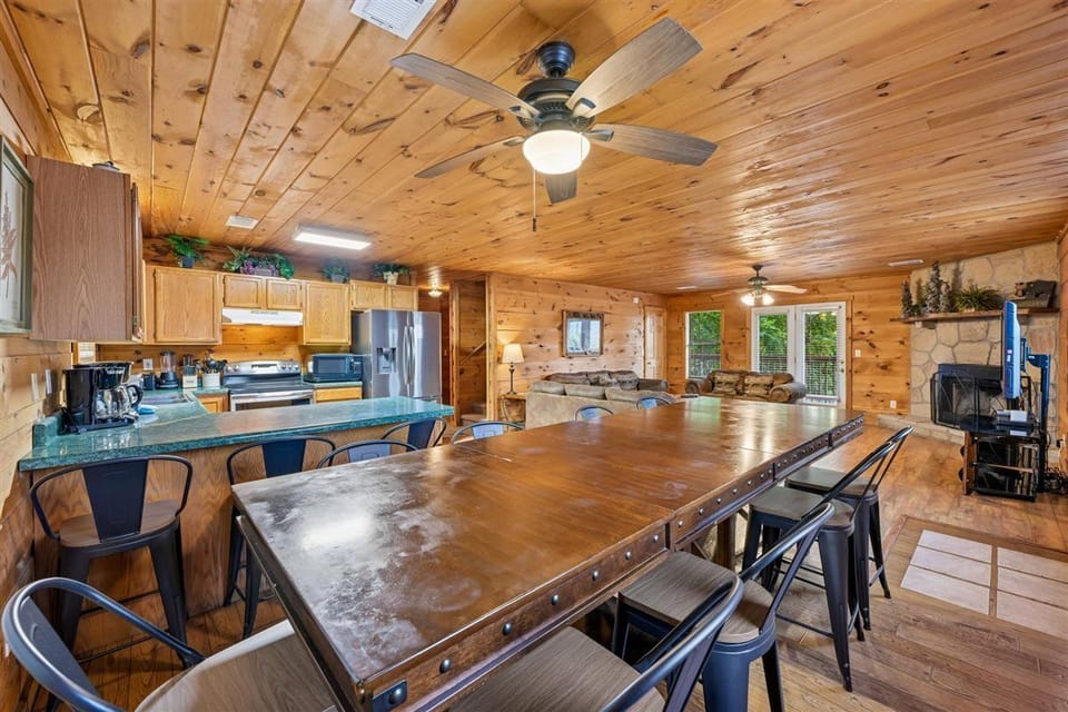 022-Dining Room