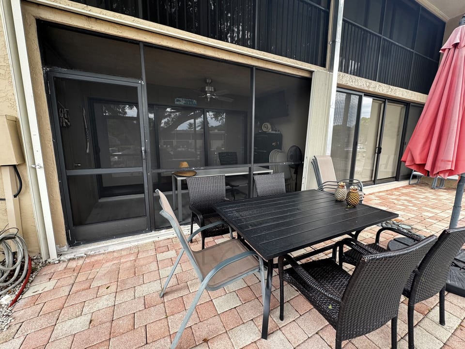 Outdoor Dining Area
