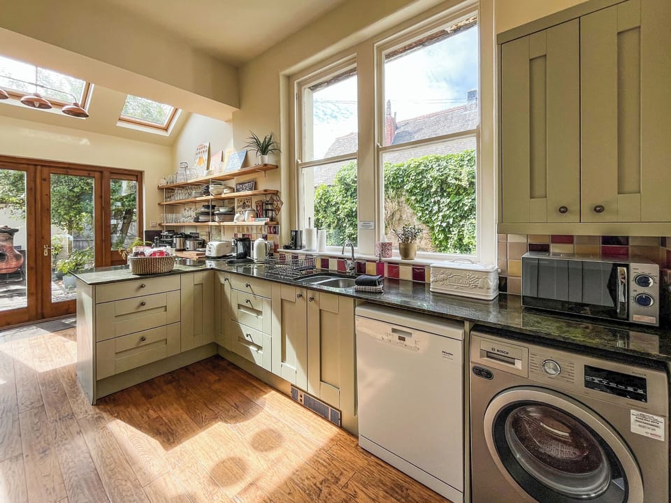 Kitchen | Olveston, Llandudno