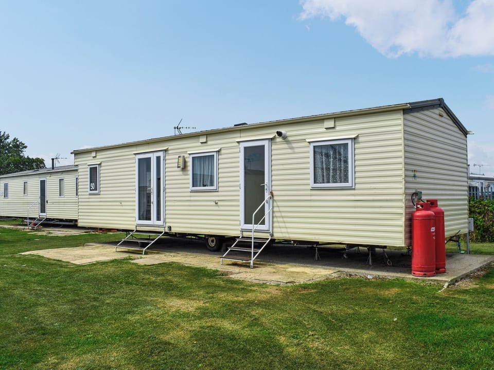 Exterior | Praise Machine Caravan Experience, St Osyth