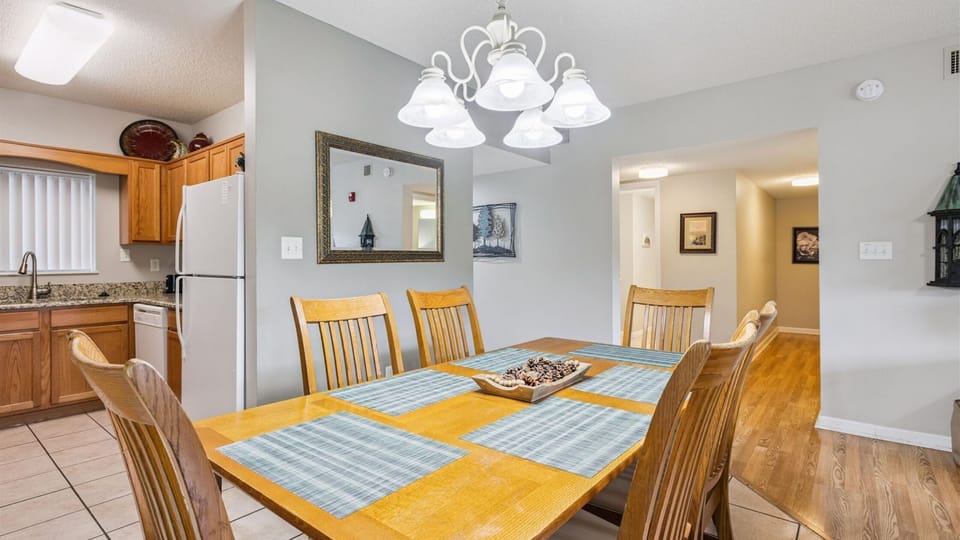 Whispering Pines Three Bedroom Walk-in level Vacation Rental Dow