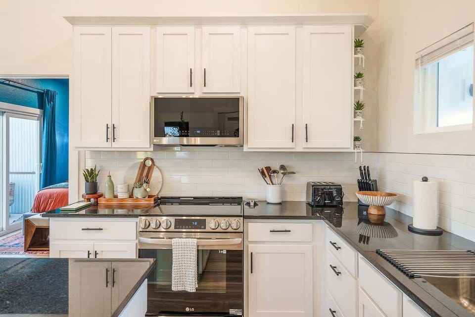 Fully Stocked Kitchen