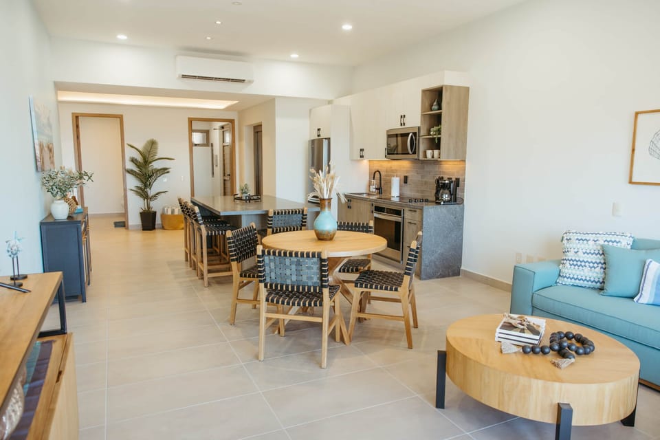 1302 Living Dining Kitchen