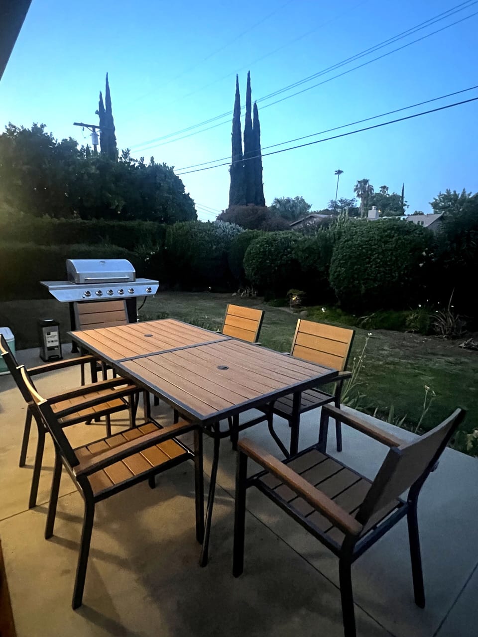 Outdoor dining