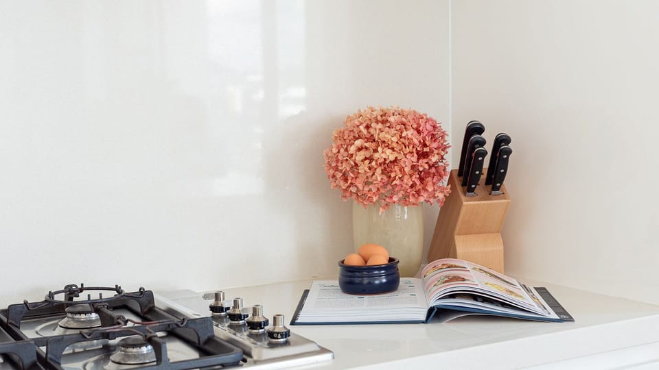 Burelli Beauty | Open plan chef's kitchen decor 