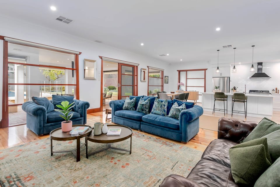 Living with smart TV and garden and pool outlook