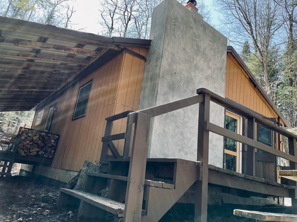 Deck and Covered porch area