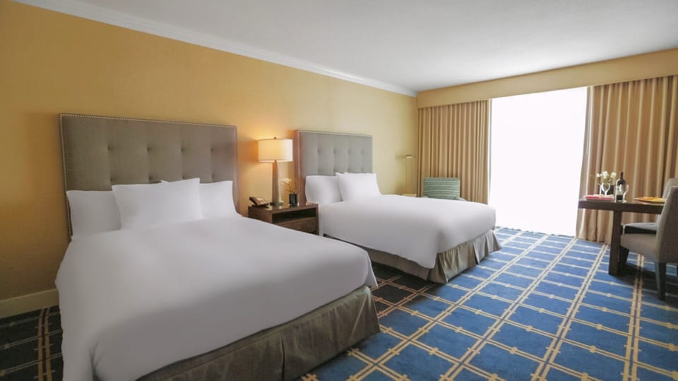 Unit with 2 Queen size beds