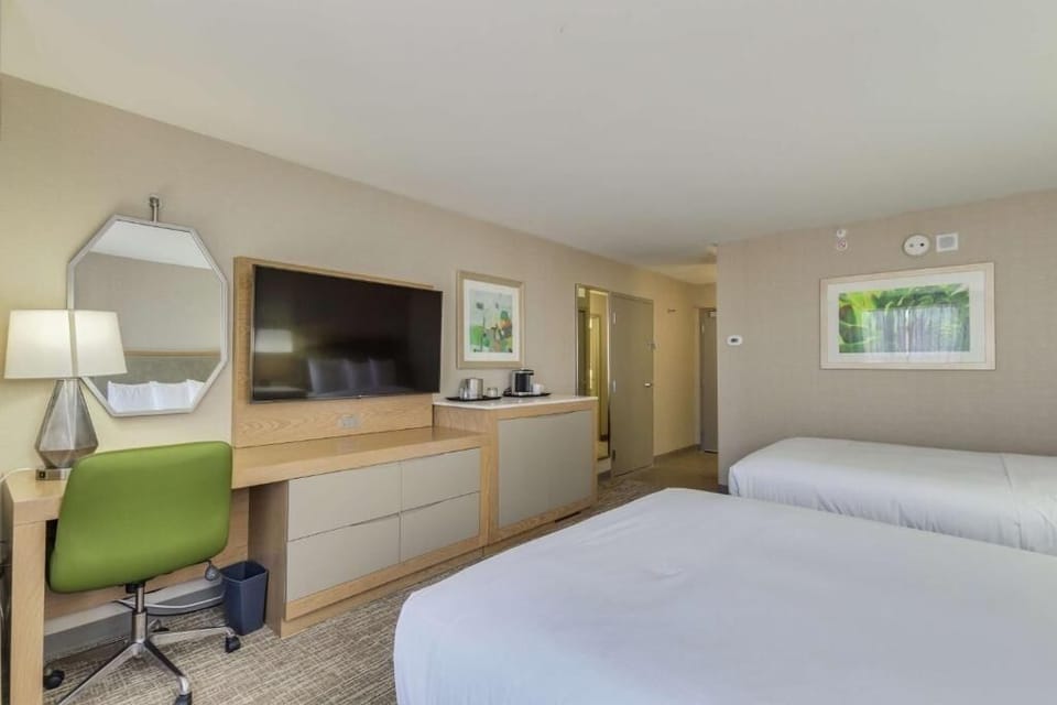 Unit with 2 Queen size beds