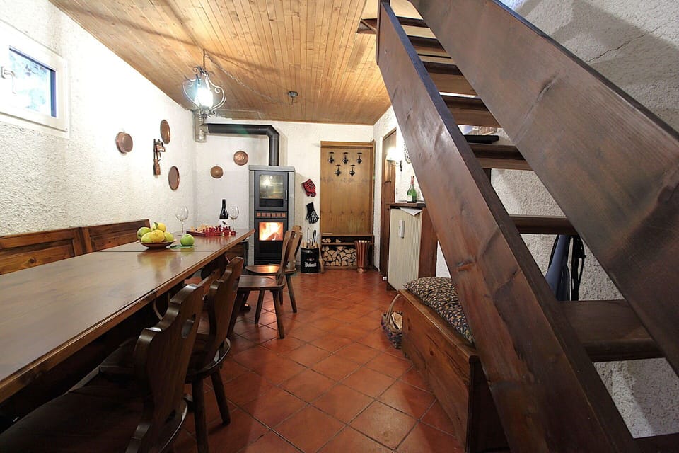 Autumn, Dining Room, Spring, Summer
