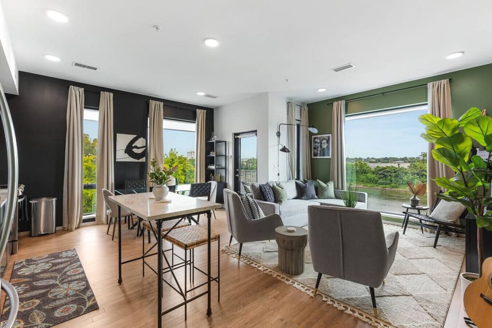 Enjoy a spacious, inviting, and relaxing stay in the heart of Nashville. Beautiful condo with all the furnishings and supplies you might need. Private balcony off of the living room. Sleeper Sofa and Smart TV with all the apps in the living room.