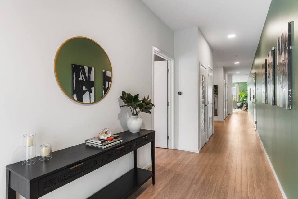 Inviting and thoughtful decor to welcome you as soon as you enter the condo.