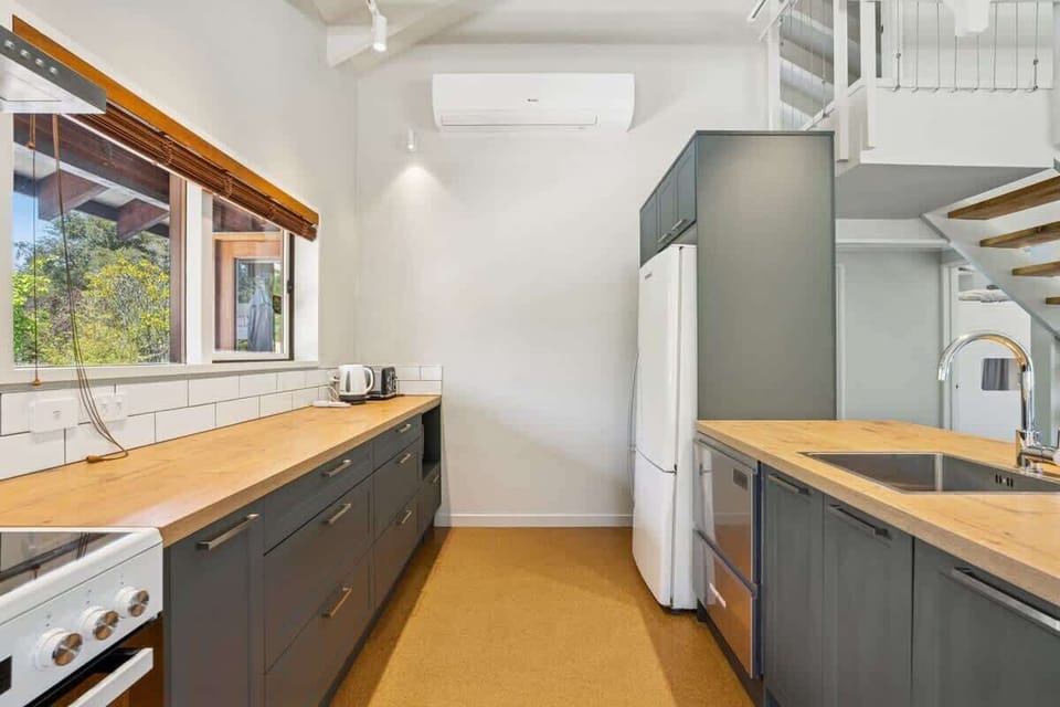 Spacious fully equipped kitchen