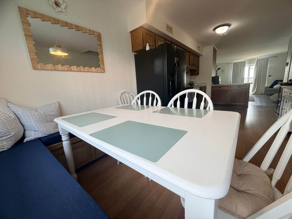 Dining 3