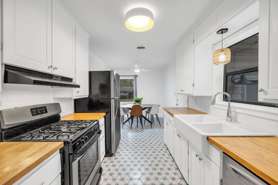 Fully equipped kitchen—cook like you never left home