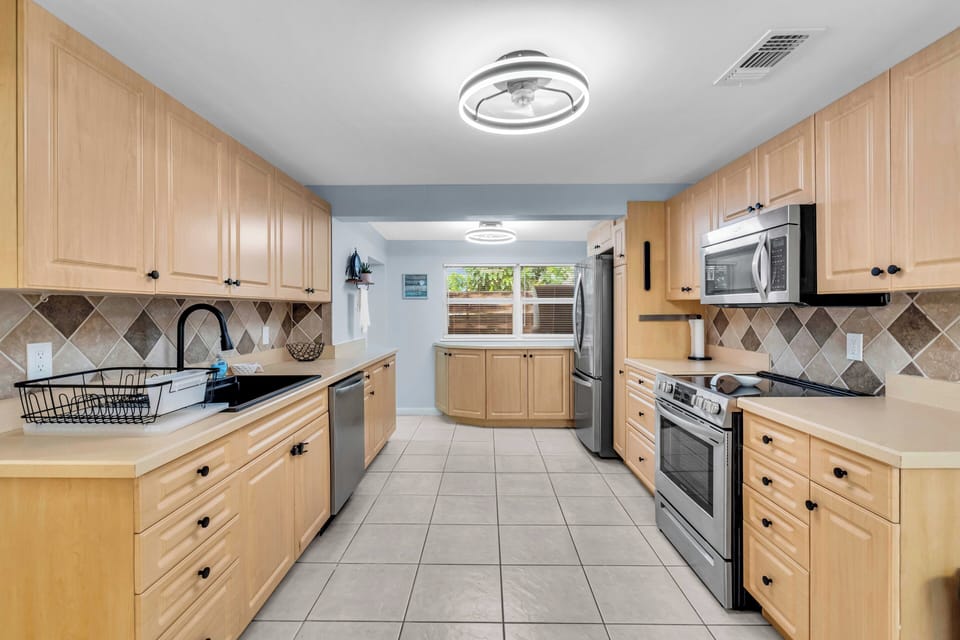 Whether you will be eating at home or out, the kitchen is stocked and ready!