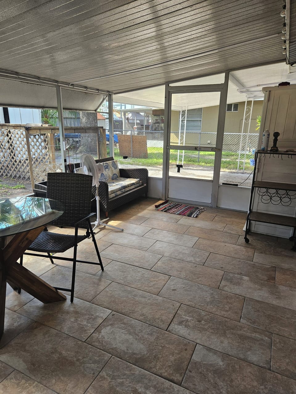 Screened in porch