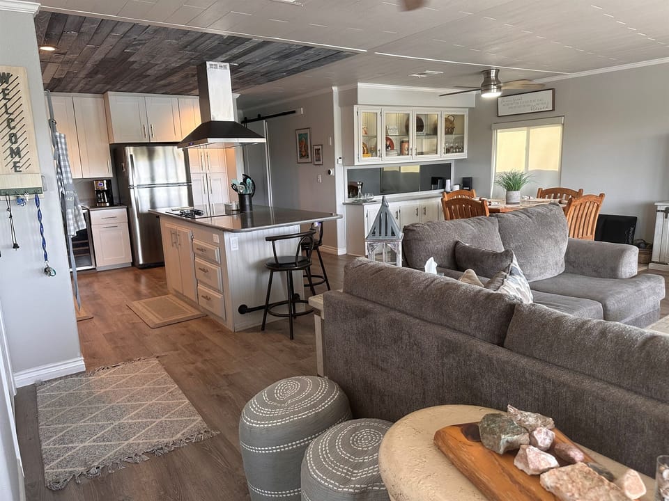 Open Concept Living/Dining Room