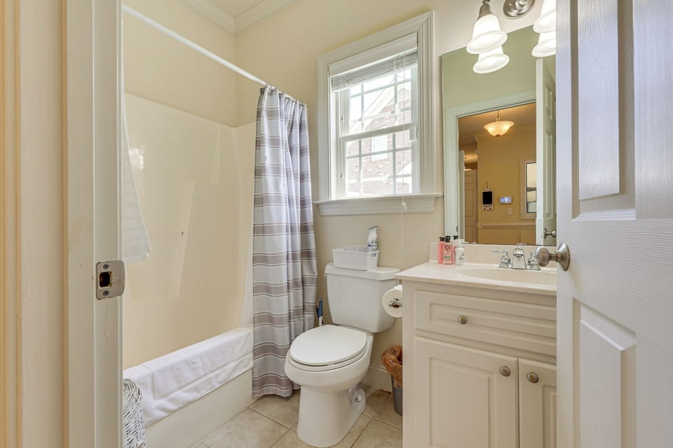 Full Bathroom